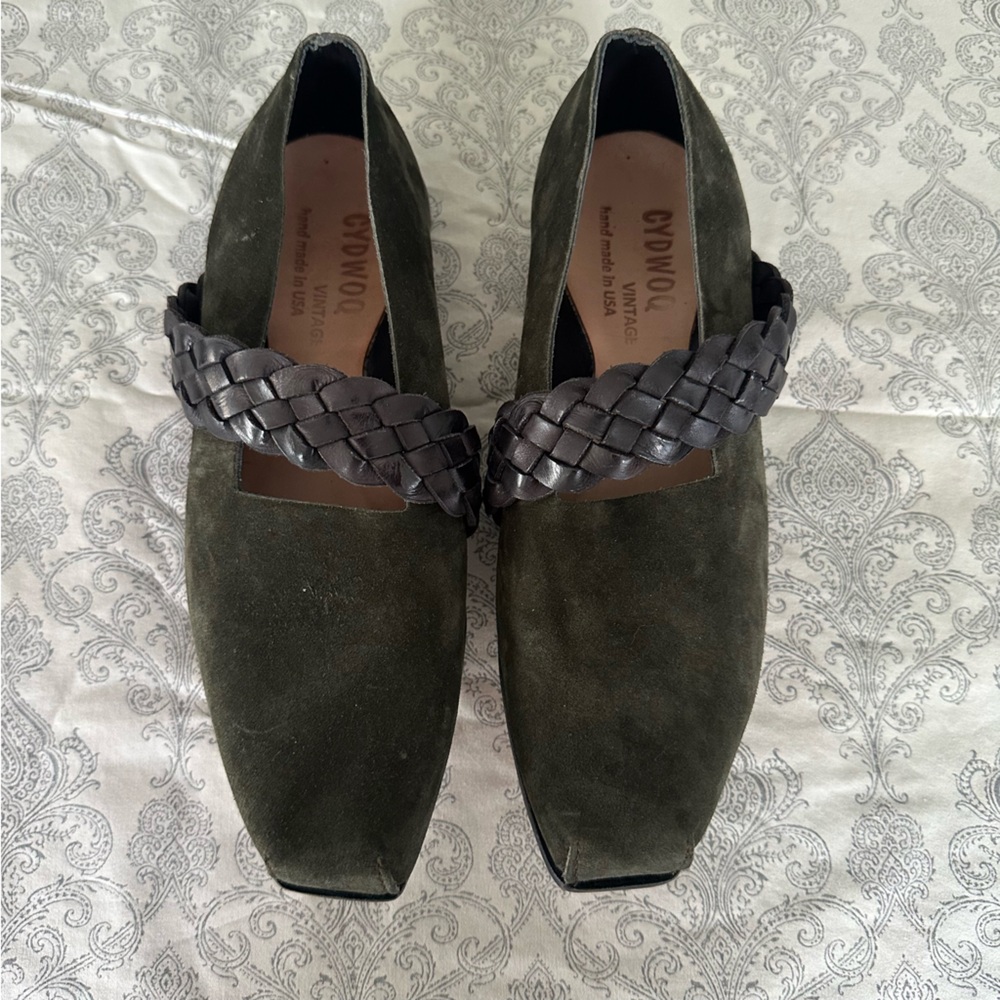 CYDWOQ Vintage Hand Made Leather Shoes Braided Detail Peasant Sz 37